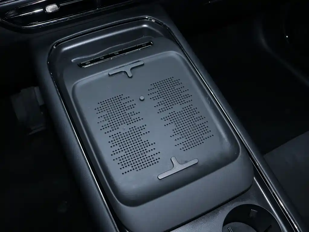 Lantu Auto Lantu FREE 2025 318 318km RWD Touring Edition 2024 - thumbnail 15