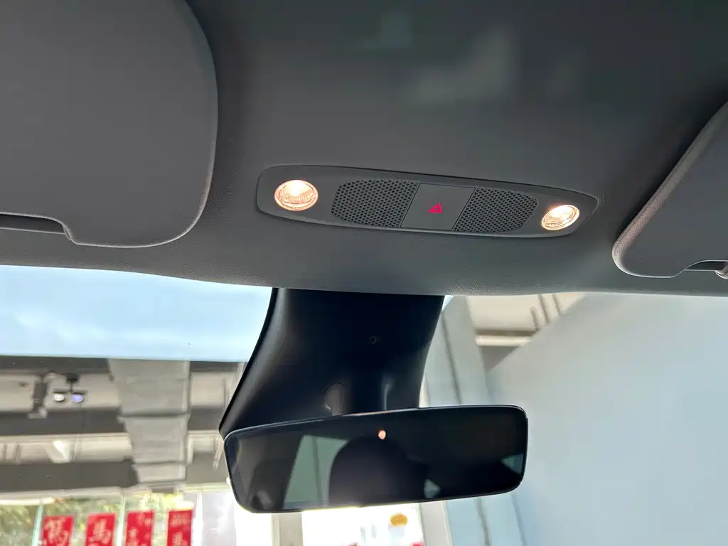 Tesla Model Y 2022 Rear-Wheel Drive Version 2022 - thumbnail 16