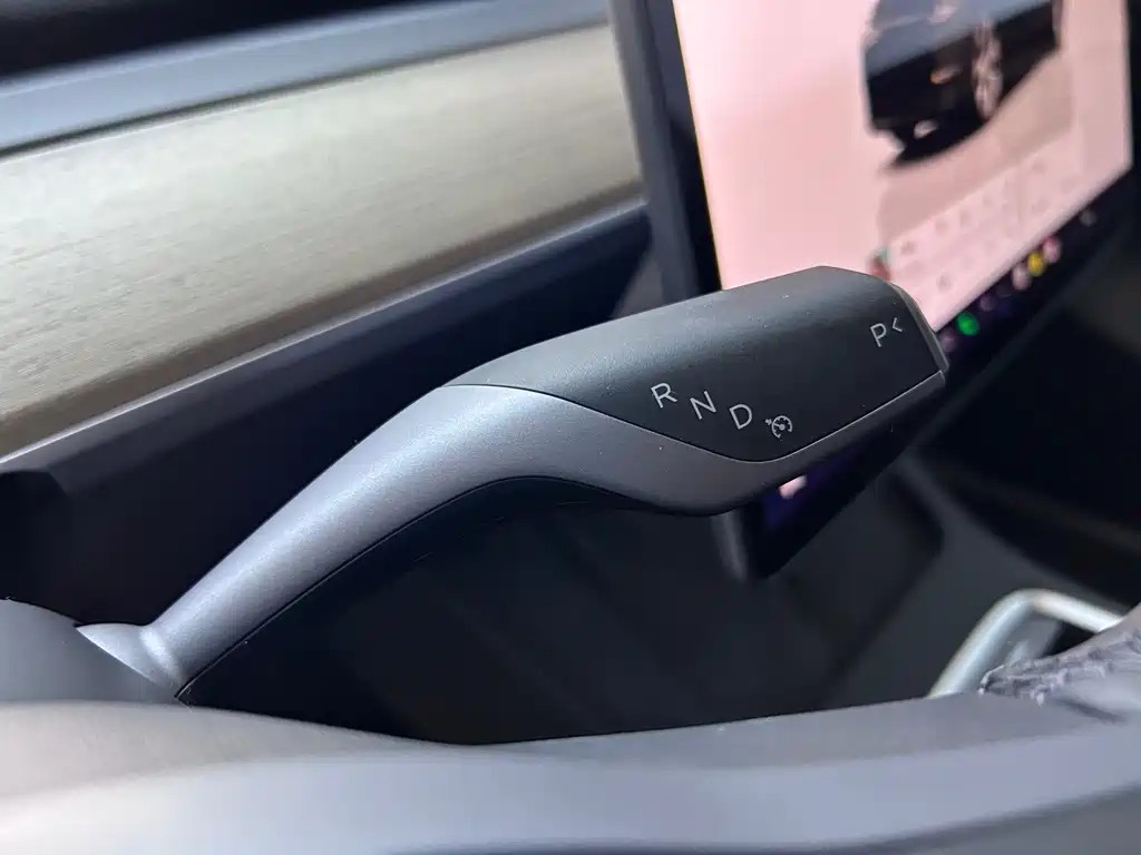 Tesla Model Y 2022 Rear-Wheel Drive Version 2022 - thumbnail 20