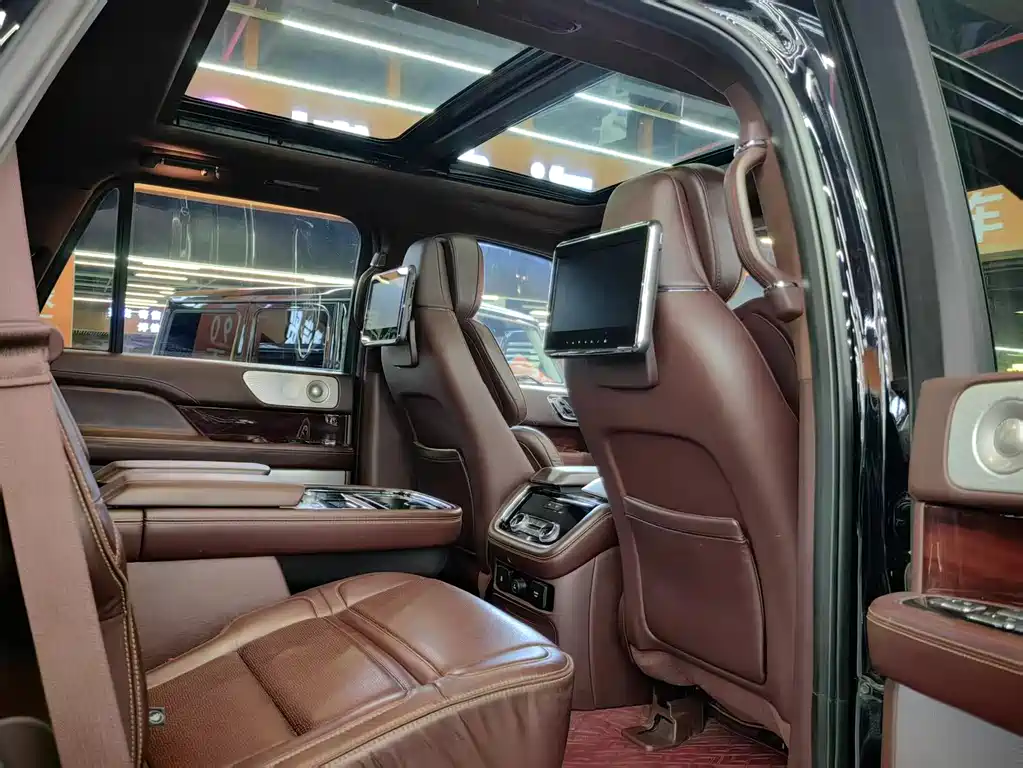 Lincoln Lincoln Navigator 2019 3.5T Presidential Series国VI 2019 - thumbnail 13