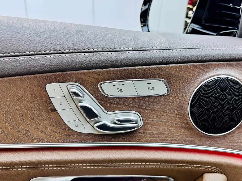 Mercedes-Benz Mercedes-Benz E-Class 2019 Model Year Facelift E 300 L Fashion Edition 2019 - thumbnail 2