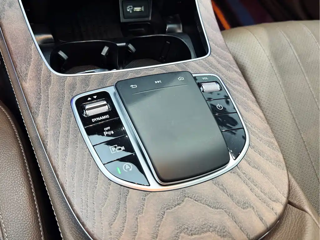 Mercedes-Benz Mercedes-Benz E-Class 2019 Model Year Facelift E 300 L Fashion Edition 2019 - thumbnail 9