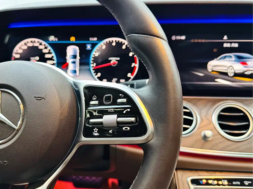 Mercedes-Benz Mercedes-Benz E-Class 2019 Model Year Facelift E 300 L Fashion Edition 2019 - thumbnail 13