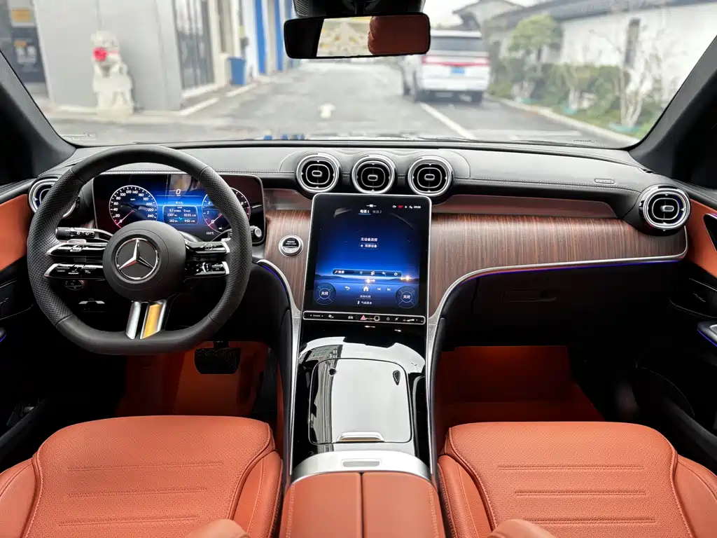 Mercedes-Benz Mercedes-Benz GLC 2025 GLC 300 L 4MATIC Dynamic Model 5-Seat 2025 - thumbnail 9