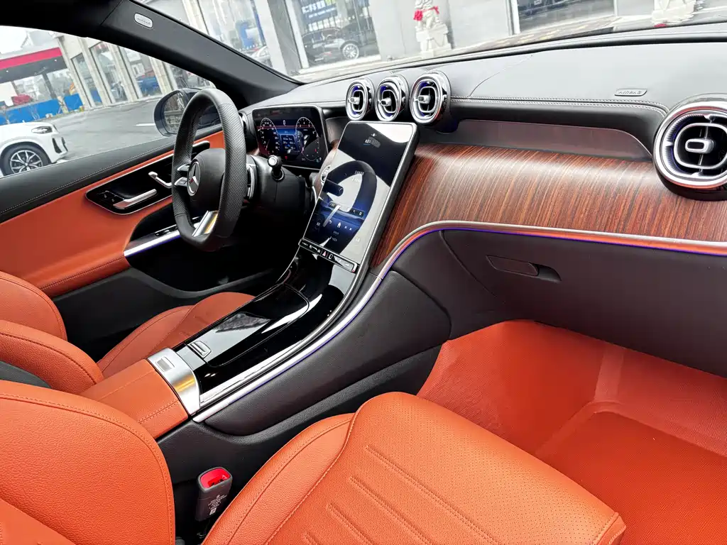 Mercedes-Benz Mercedes-Benz GLC 2025 GLC 300 L 4MATIC Dynamic Model 5-Seat 2025 - thumbnail 10