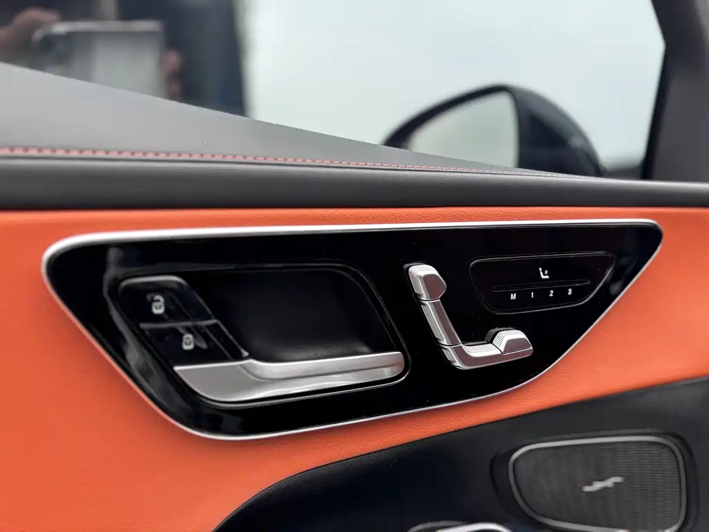 Mercedes-Benz Mercedes-Benz GLC 2025 GLC 300 L 4MATIC Dynamic Model 5-Seat 2025 - thumbnail 13