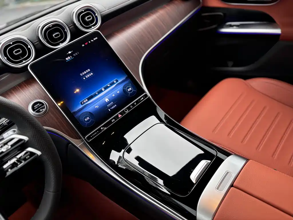 Mercedes-Benz Mercedes-Benz GLC 2025 GLC 300 L 4MATIC Dynamic Model 5-Seat 2025 - thumbnail 20