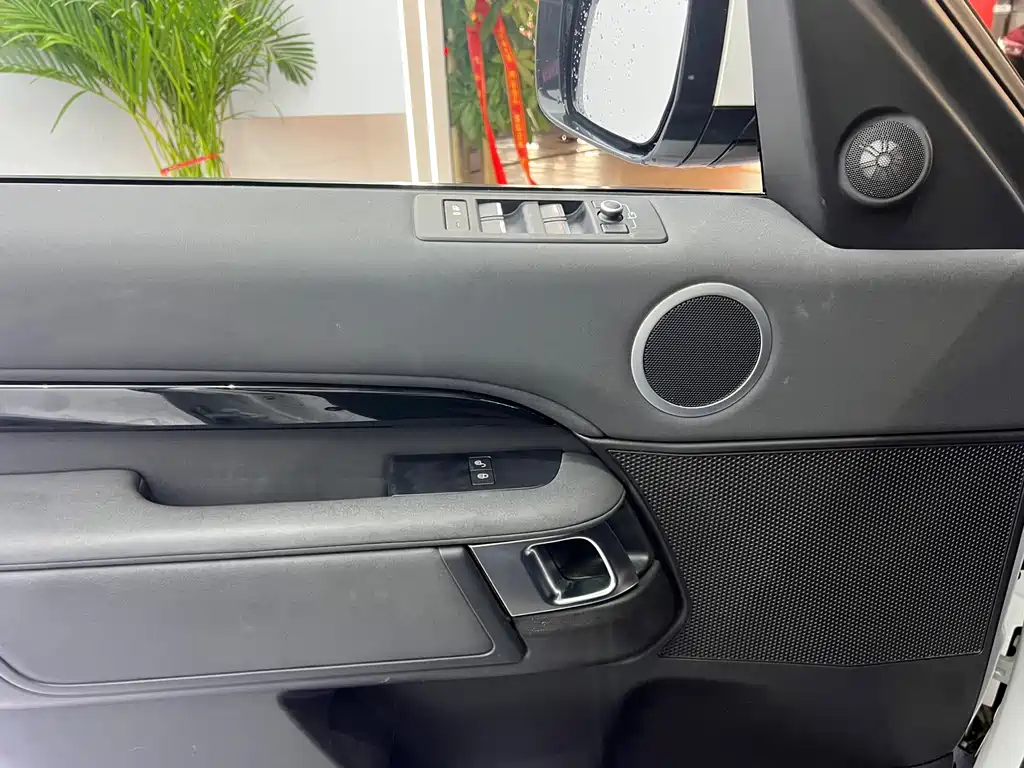 Land Rover Discovery 2017 3.0 SC V6 SE 2018 - thumbnail 7
