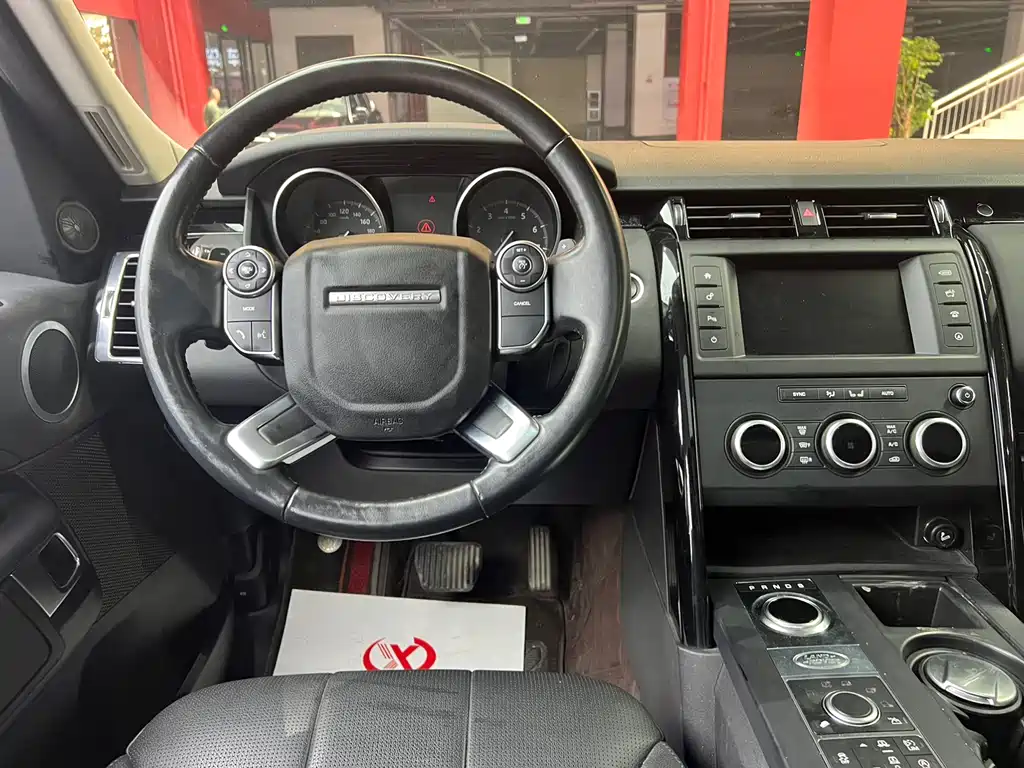 Land Rover Discovery 2017 3.0 SC V6 SE 2018 - thumbnail 13