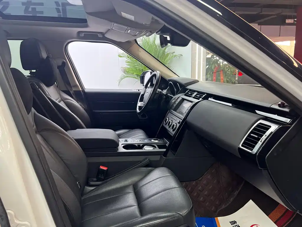 Land Rover Discovery 2017 3.0 SC V6 SE 2018 - thumbnail 14
