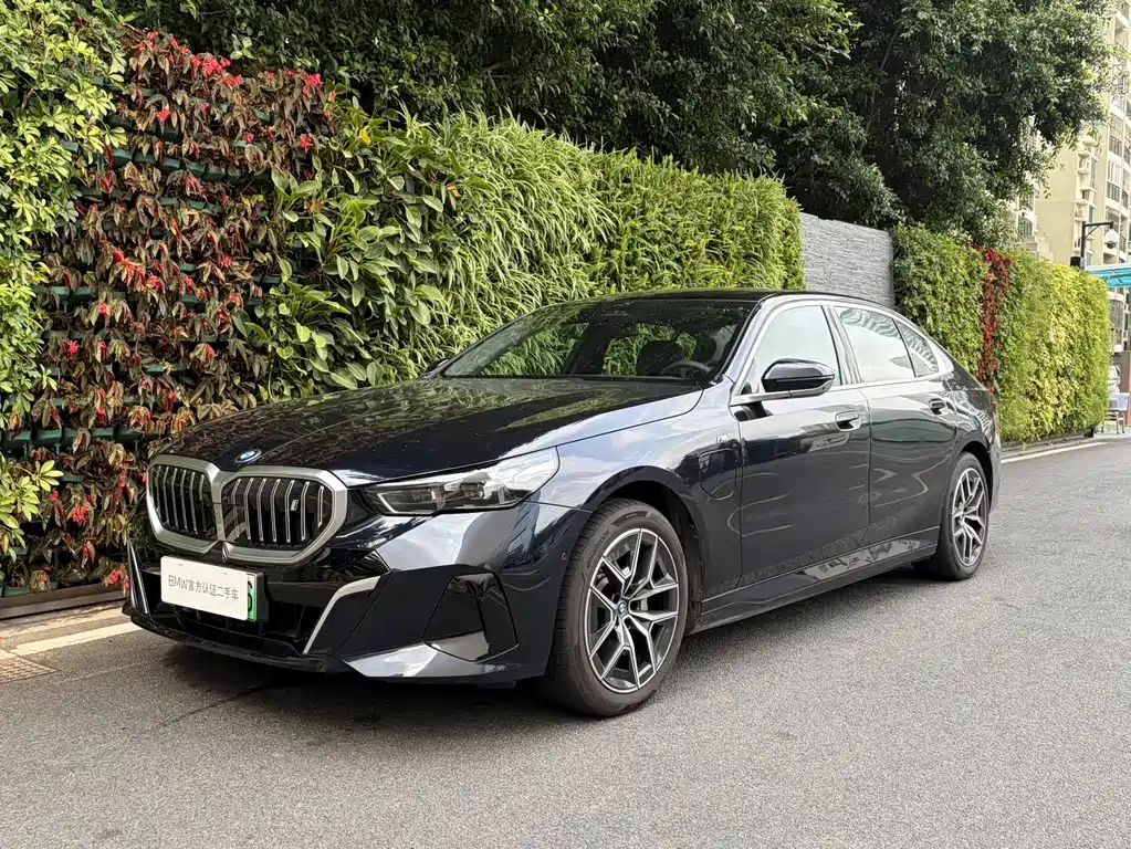 BMW BMW i5 2025 eDrive 40L M Sport Package 2025
