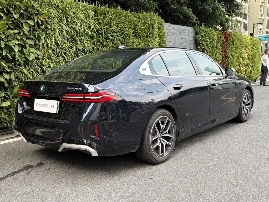 BMW BMW i5 2025 eDrive 40L M Sport Package 2025 - thumbnail 5