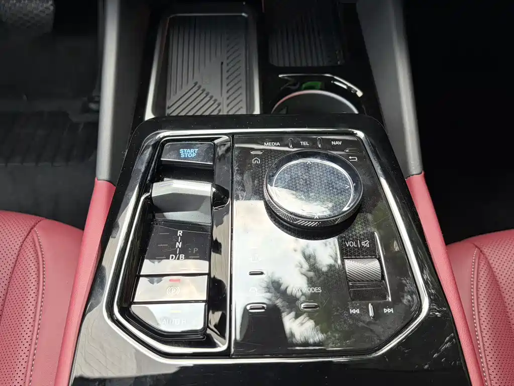 BMW BMW i5 2025 eDrive 40L M Sport Package 2025 - thumbnail 13