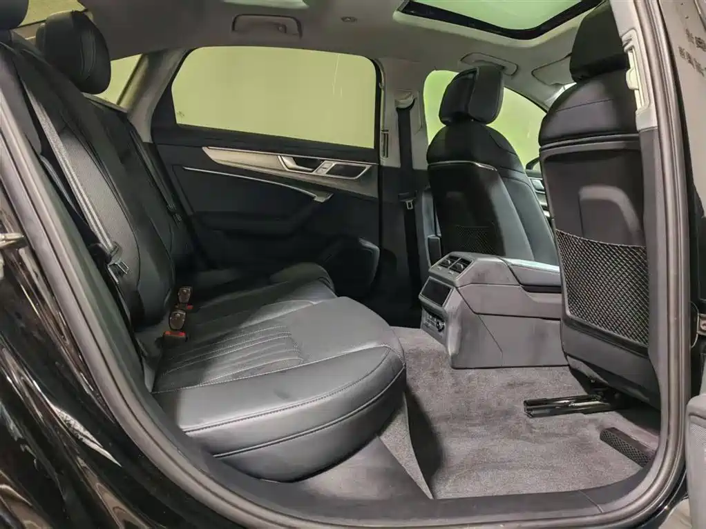 Audi Audi A6L 2025 45 TFSI Premium Dynamic + Ventilation Comfort Package 2025 - thumbnail 6