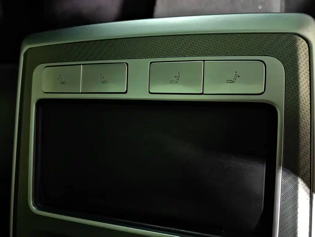Audi Audi A6L 2025 45 TFSI Premium Dynamic + Ventilation Comfort Package 2025 - thumbnail 13