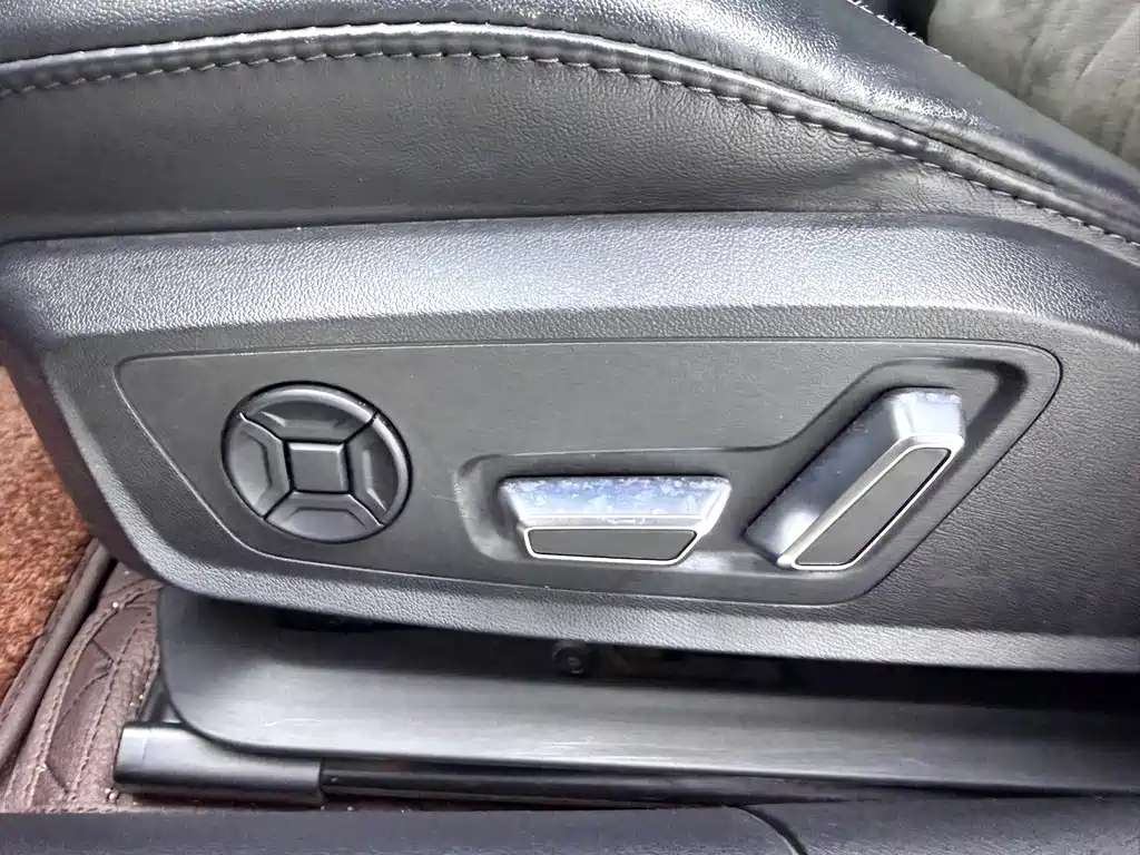 Audi Audi A6L 2023 40 TFSI Luxury Dynamic Model 2023 - thumbnail 16