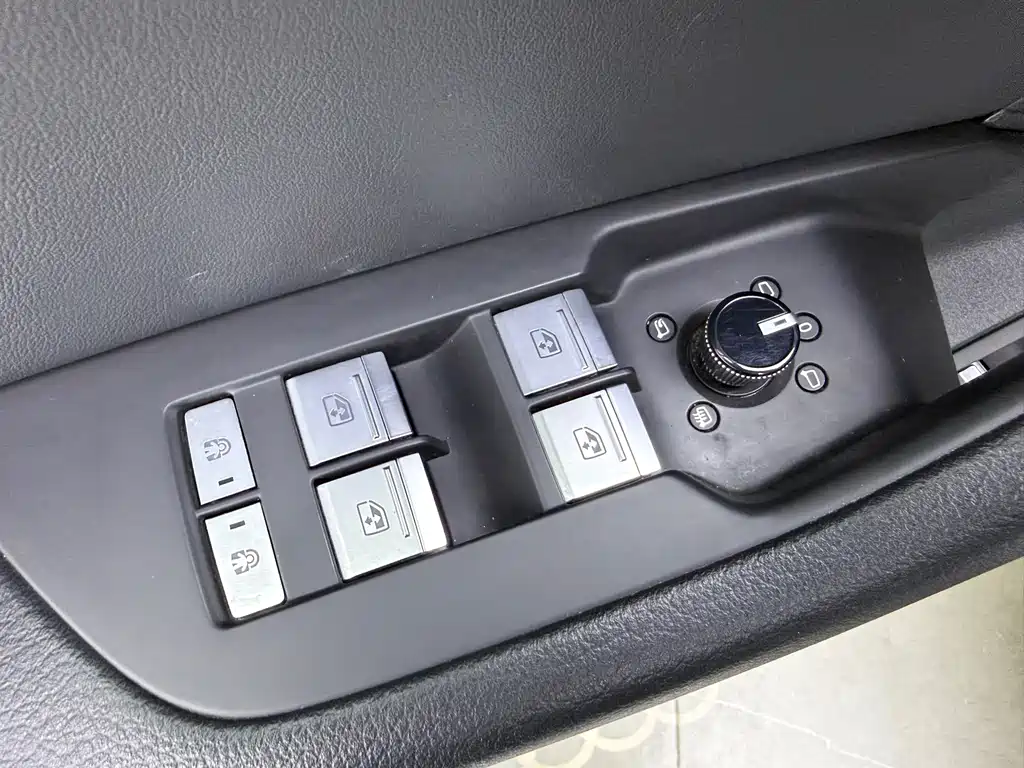 Audi Audi A6L 2023 40 TFSI Luxury Dynamic Model 2023 - thumbnail 17