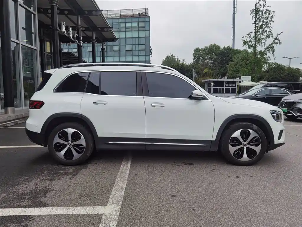 Mercedes-Benz Mercedes-Benz GLB 2023 GLB 220 Style 2023 - thumbnail 4
