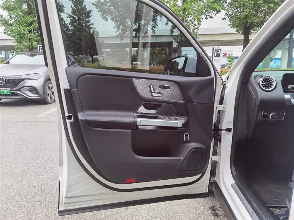 Mercedes-Benz Mercedes-Benz GLB 2023 GLB 220 Style 2023 - thumbnail 10