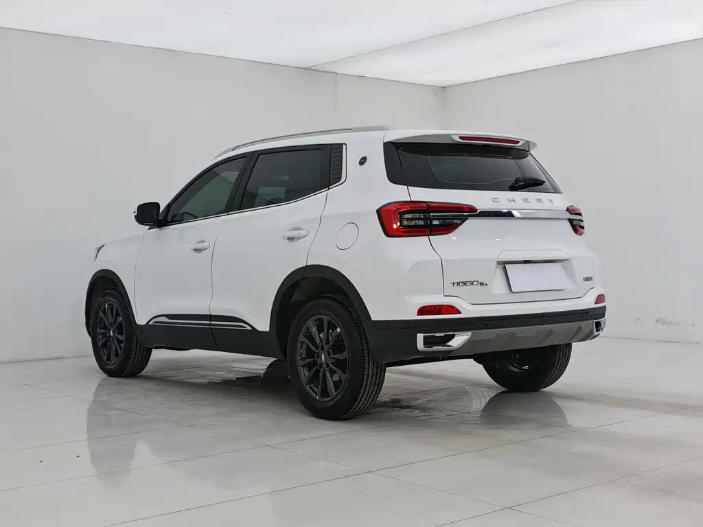 Chery Chery Tiggo 5x 2025 1.5L CVT Excellence Edition 2025 - thumbnail 4