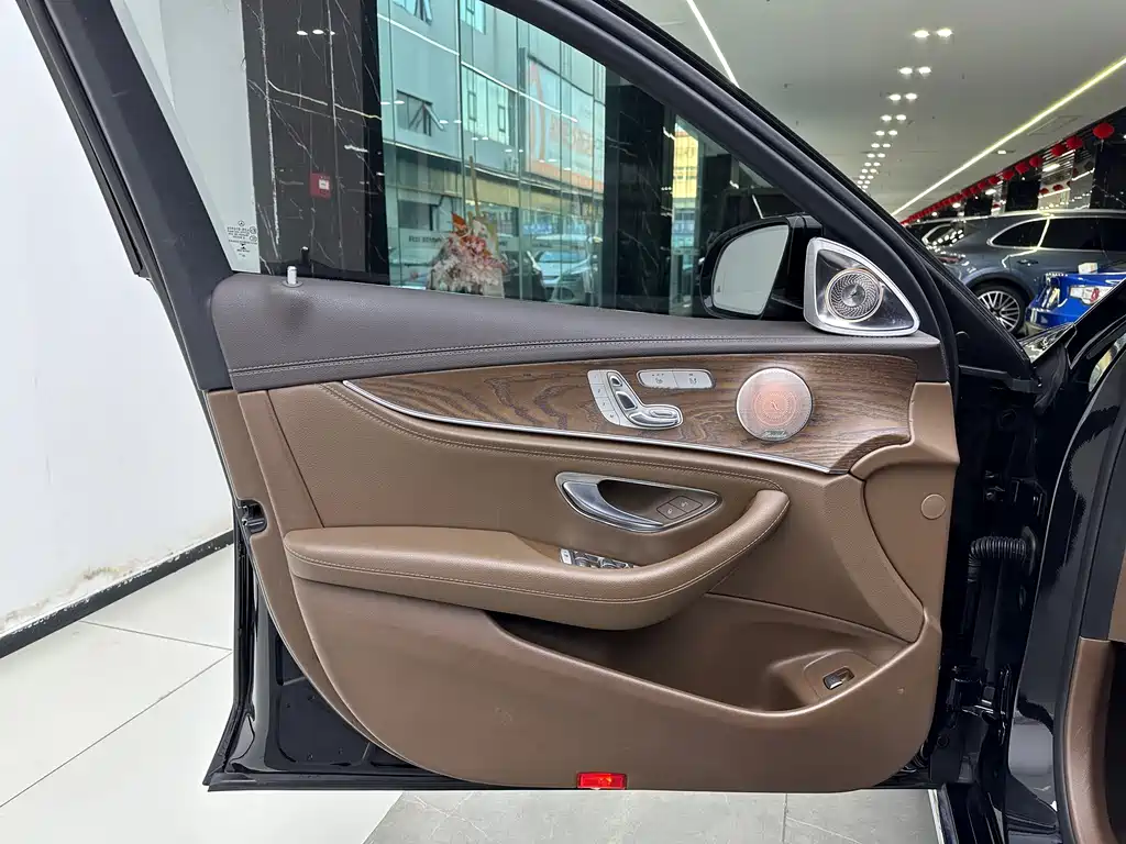 Mercedes-Benz Mercedes-Benz E-Class 2021 E 300 L Fashion Edition 2021 - thumbnail 8