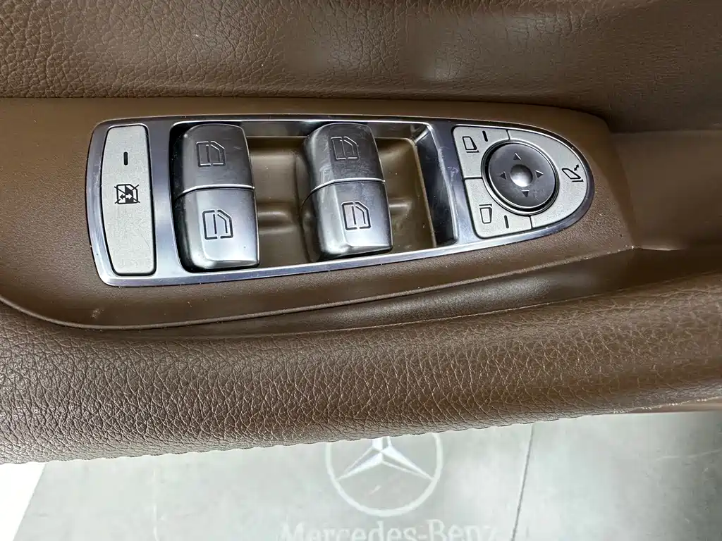 Mercedes-Benz Mercedes-Benz E-Class 2021 E 300 L Fashion Edition 2021 - thumbnail 16