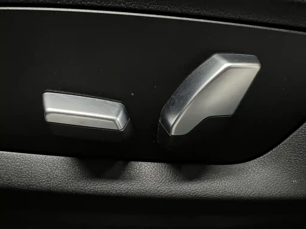 BMW BMW 5 Series 2021 530Li Leading Model M Sport Package 2021 - thumbnail 28