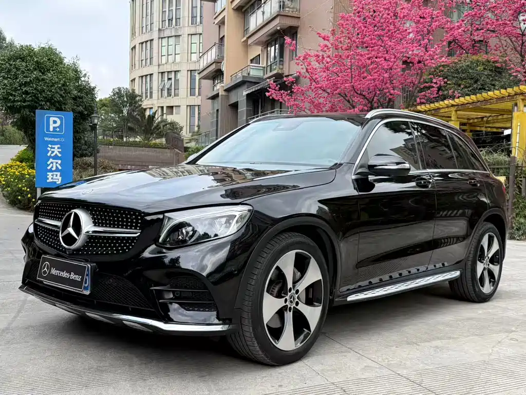 Mercedes-Benz Mercedes-Benz GLC 2018 GLC 300 4MATIC Luxury Model 2018