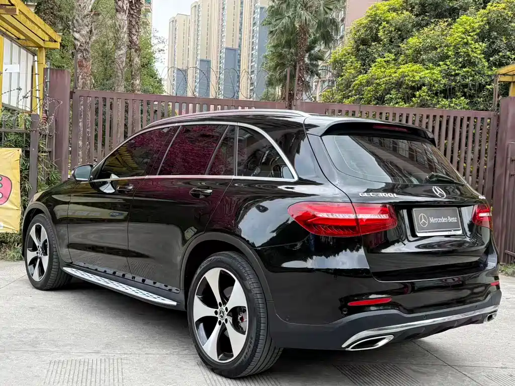 Mercedes-Benz Mercedes-Benz GLC 2018 GLC 300 4MATIC Luxury Model 2018 - thumbnail 5