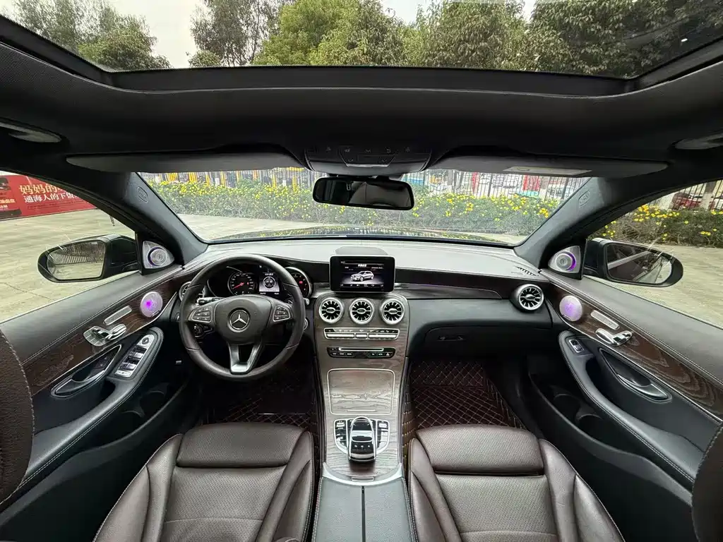 Mercedes-Benz Mercedes-Benz GLC 2018 GLC 300 4MATIC Luxury Model 2018 - thumbnail 10