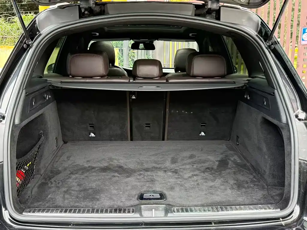 Mercedes-Benz Mercedes-Benz GLC 2018 GLC 300 4MATIC Luxury Model 2018 - thumbnail 14