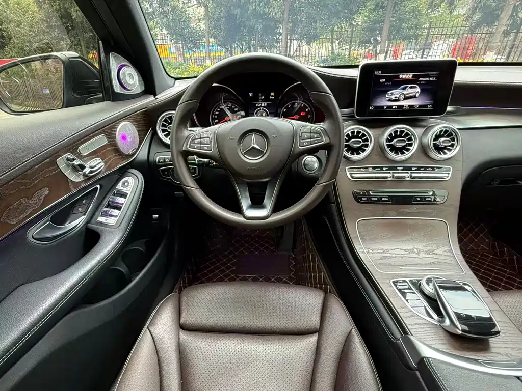 Mercedes-Benz Mercedes-Benz GLC 2018 GLC 300 4MATIC Luxury Model 2018 - thumbnail 15