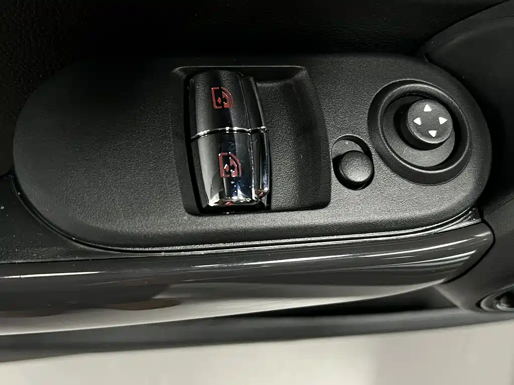 MINI MINI 2023 1.5T ONE 2023 - thumbnail 12