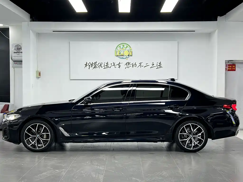 BMW BMW 5 Series 2023 530Li Premium M Sport Package 2023 - thumbnail 2