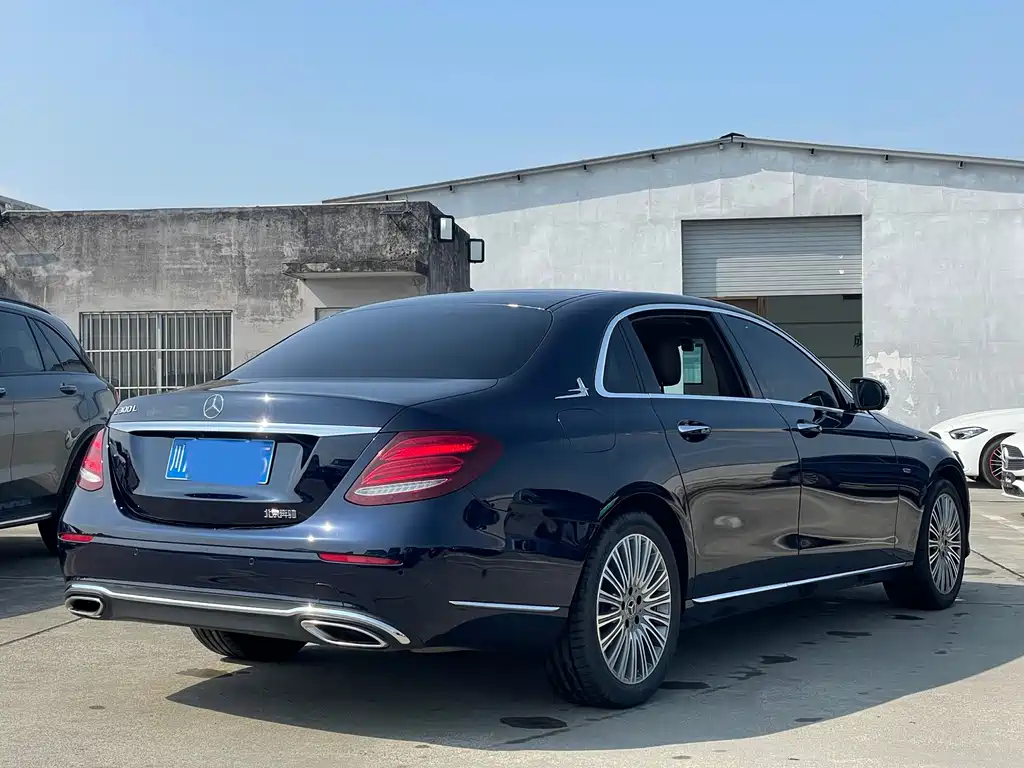 Mercedes-Benz Mercedes-Benz E-Class 2020 Model Year Facelift E 300 L Special Edition 2020 - thumbnail 5