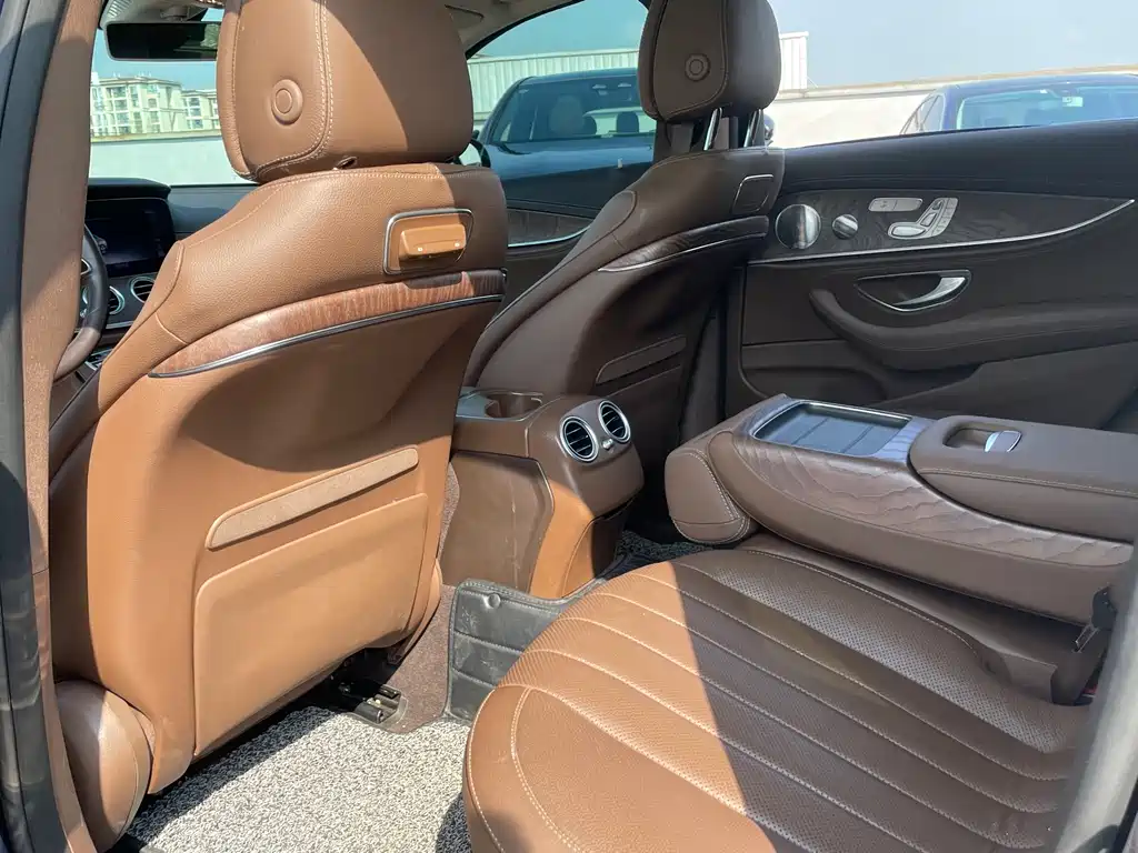 Mercedes-Benz Mercedes-Benz E-Class 2020 Model Year Facelift E 300 L Special Edition 2020 - thumbnail 10
