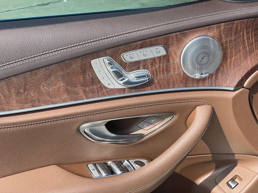 Mercedes-Benz Mercedes-Benz E-Class 2020 Model Year Facelift E 300 L Special Edition 2020 - thumbnail 14