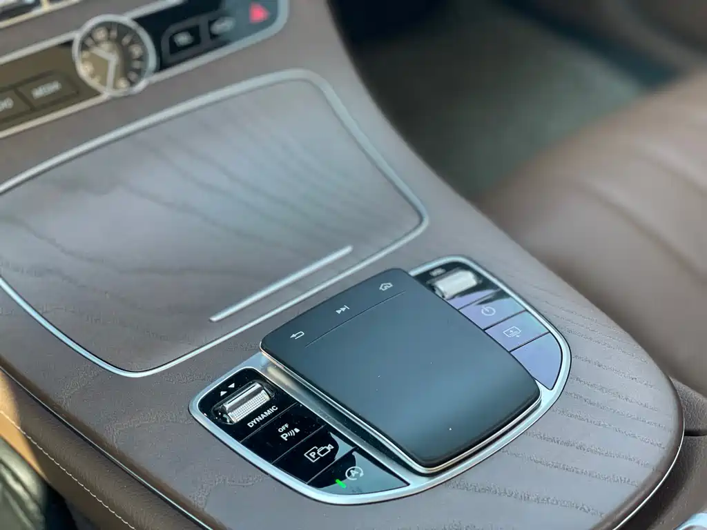 Mercedes-Benz Mercedes-Benz E-Class 2020 Model Year Facelift E 300 L Special Edition 2020 - thumbnail 19