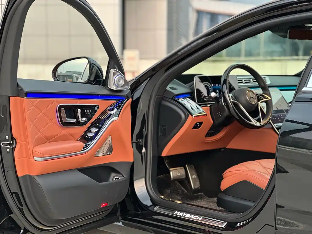 Mercedes-Benz Maybach S-Class 2021 S 580 4MATIC 2022 - thumbnail 4
