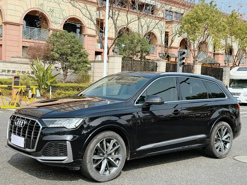 Audi Audi Q7 2020 55 TFSI quattro S line Sport 2020 - thumbnail 3