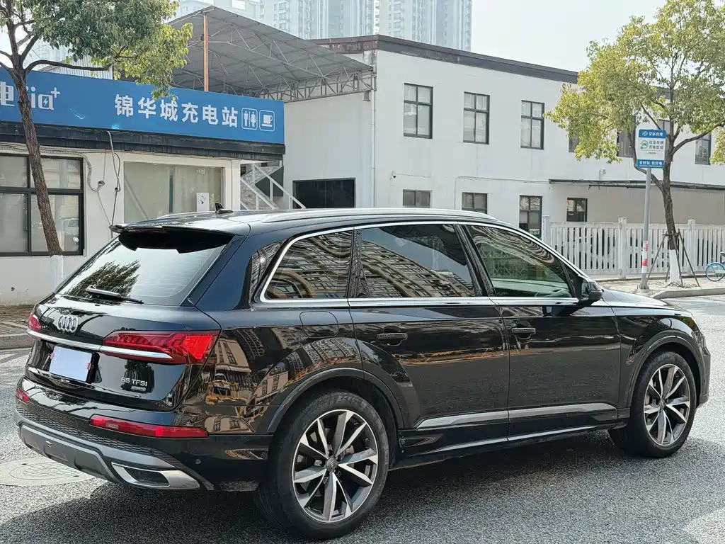 Audi Audi Q7 2020 55 TFSI quattro S line Sport 2020 - thumbnail 7