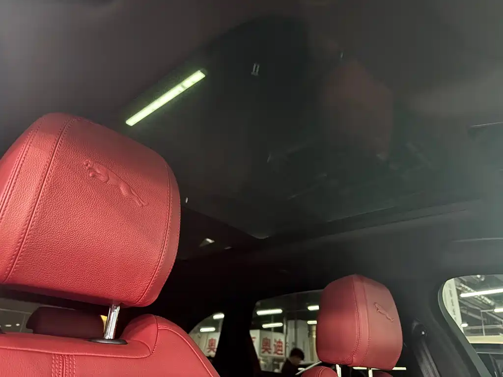 Jaguar Jaguar F-PACE 2024 P250 R-Dynamic SE 2024 - thumbnail 17