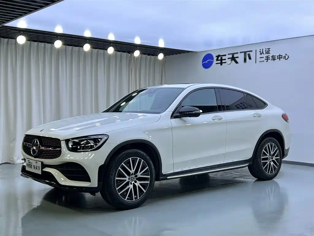 Mercedes-Benz Mercedes-Benz GLC Coupe 2021 GLC 300 4MATIC AMG Line Coupé SUV 2021