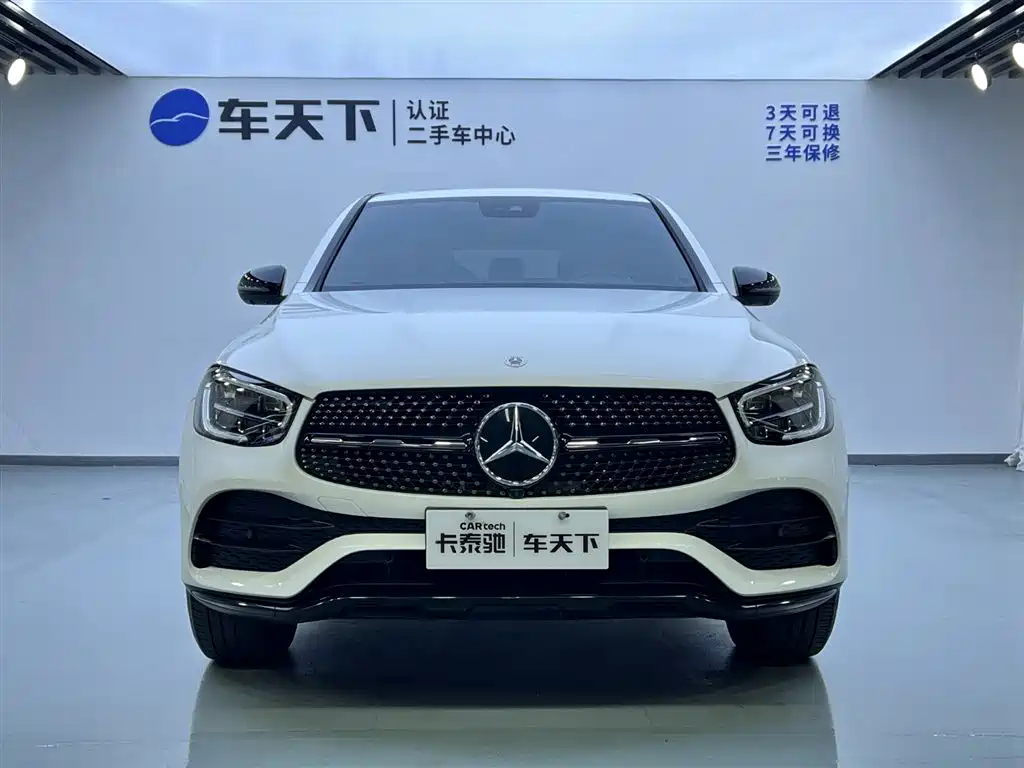 Mercedes-Benz Mercedes-Benz GLC Coupe 2021 GLC 300 4MATIC AMG Line Coupé SUV 2021 - thumbnail 3