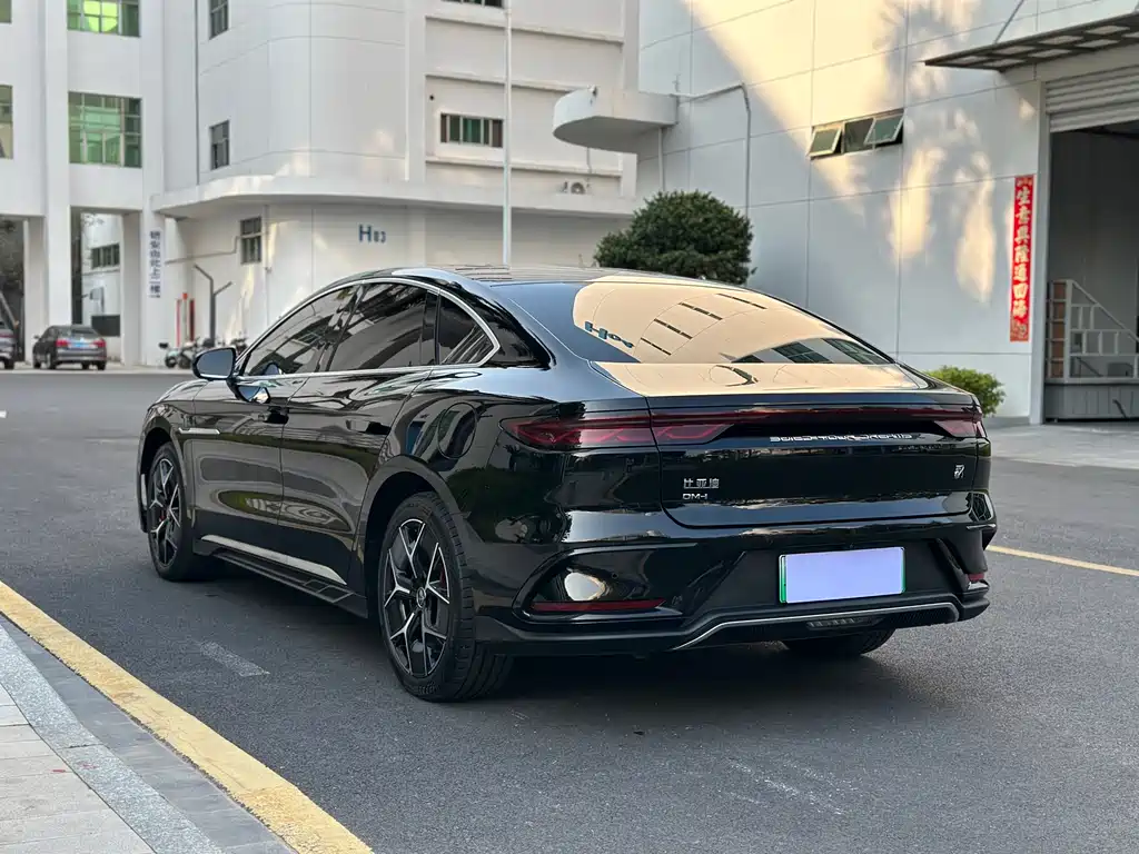 BYD BYD Han 2024 DM-i Glory Edition 200KM Flagship Model 2024 - thumbnail 6