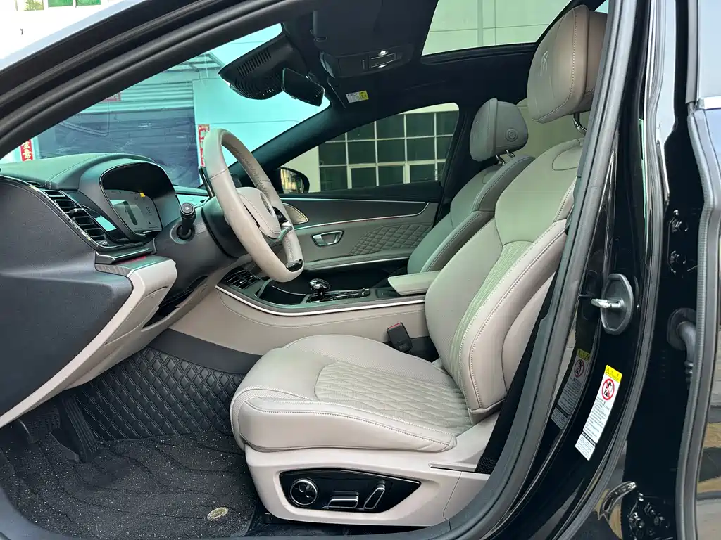 BYD BYD Han 2024 DM-i Glory Edition 200KM Flagship Model 2024 - thumbnail 11
