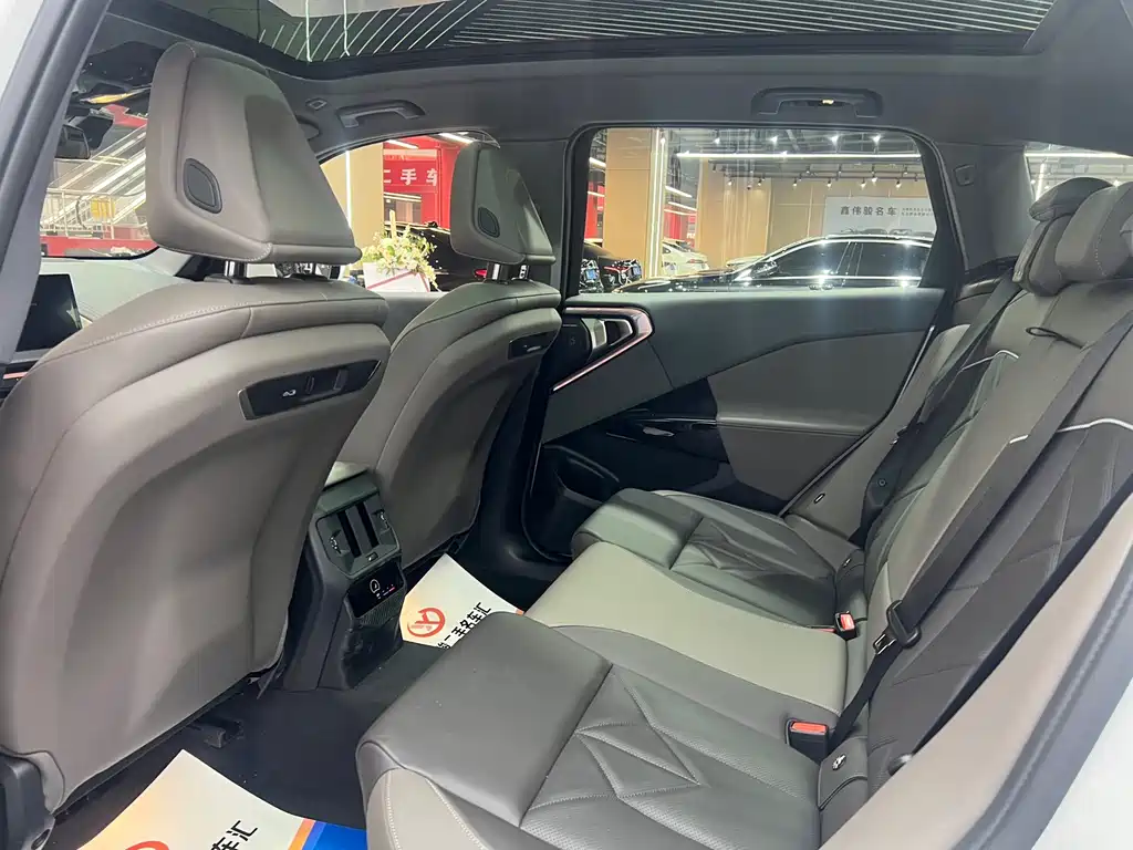 BMW BMW X3 2025 xDrive30L Premium M Sport Package 2025 - thumbnail 9
