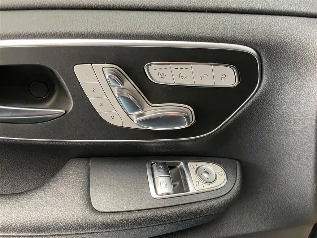 Mercedes-Benz Mercedes-Benz V-Class 2017 V 260 L Edition 2018 - thumbnail 10