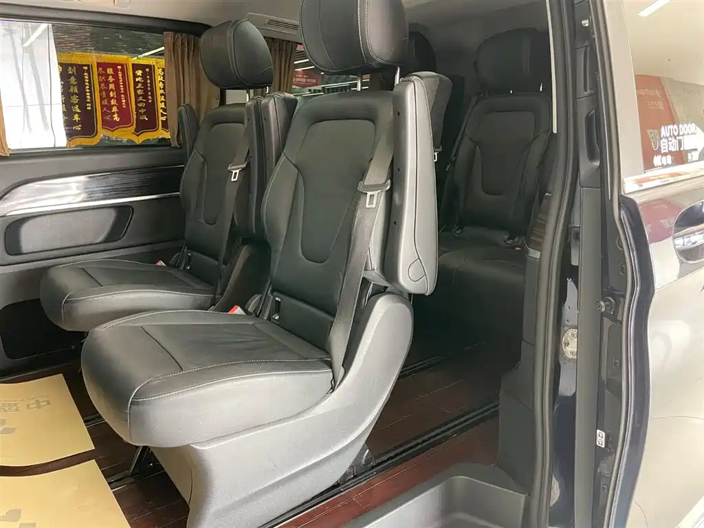 Mercedes-Benz Mercedes-Benz V-Class 2017 V 260 L Edition 2018 - thumbnail 13