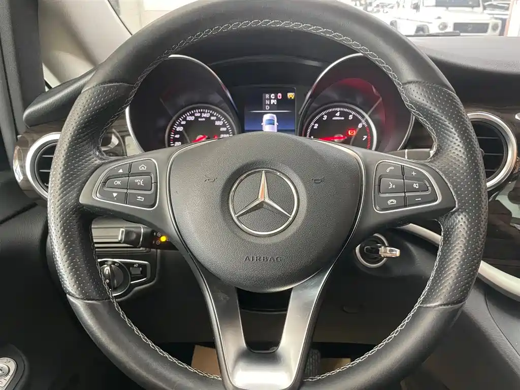 Mercedes-Benz Mercedes-Benz V-Class 2017 V 260 L Edition 2018 - thumbnail 15